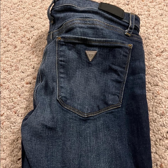 Guess Jeans - Picture 2 of 4